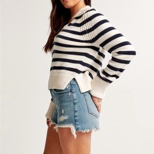 Abercrombie Curve Love High Rise Mom Short